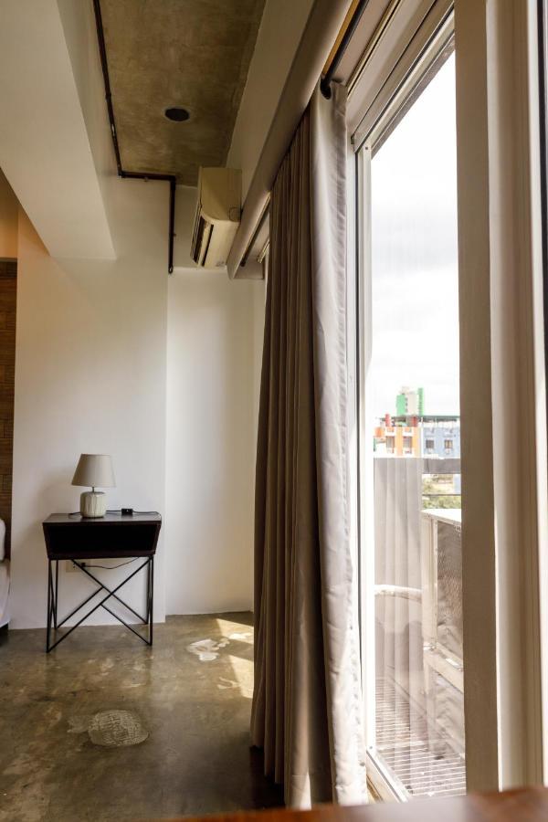 5880 Enriquez Residences Manila Eksteriør billede