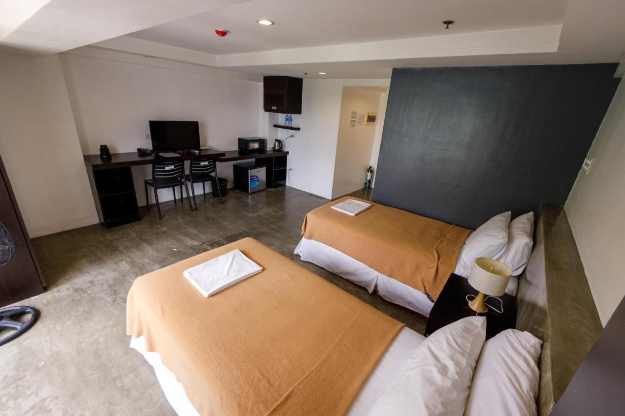 5880 Enriquez Residences Manila Eksteriør billede