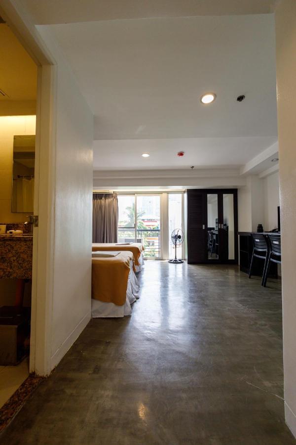 5880 Enriquez Residences Manila Eksteriør billede