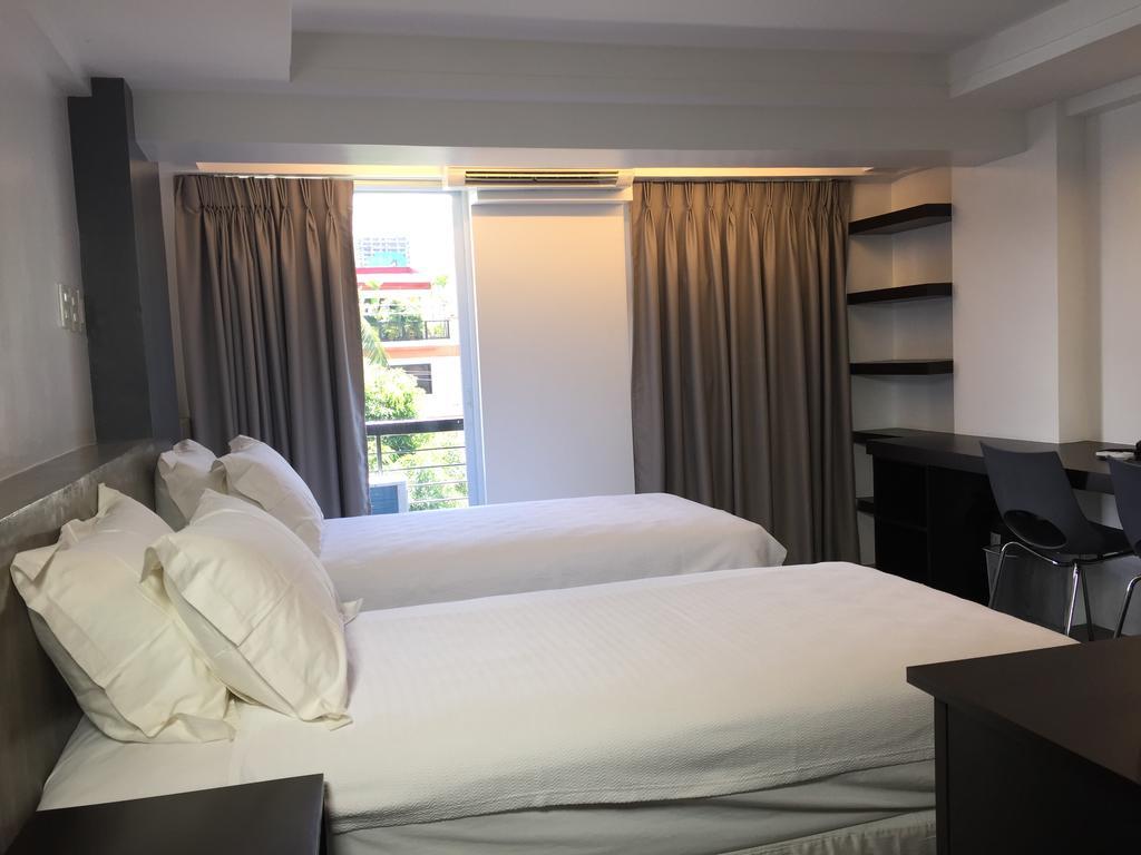 5880 Enriquez Residences Manila Eksteriør billede